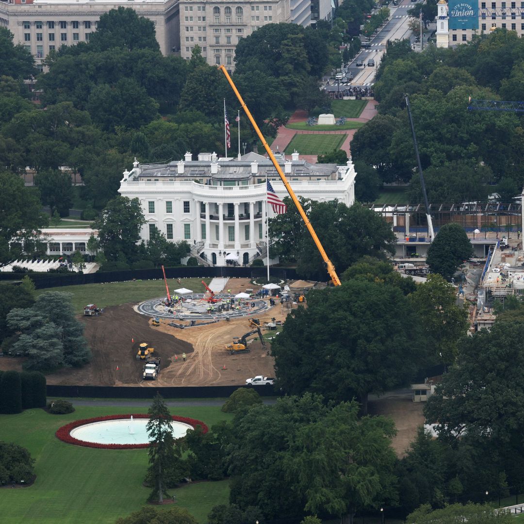Construcción del helipuerto y el salón de baile en la Casa Blanca