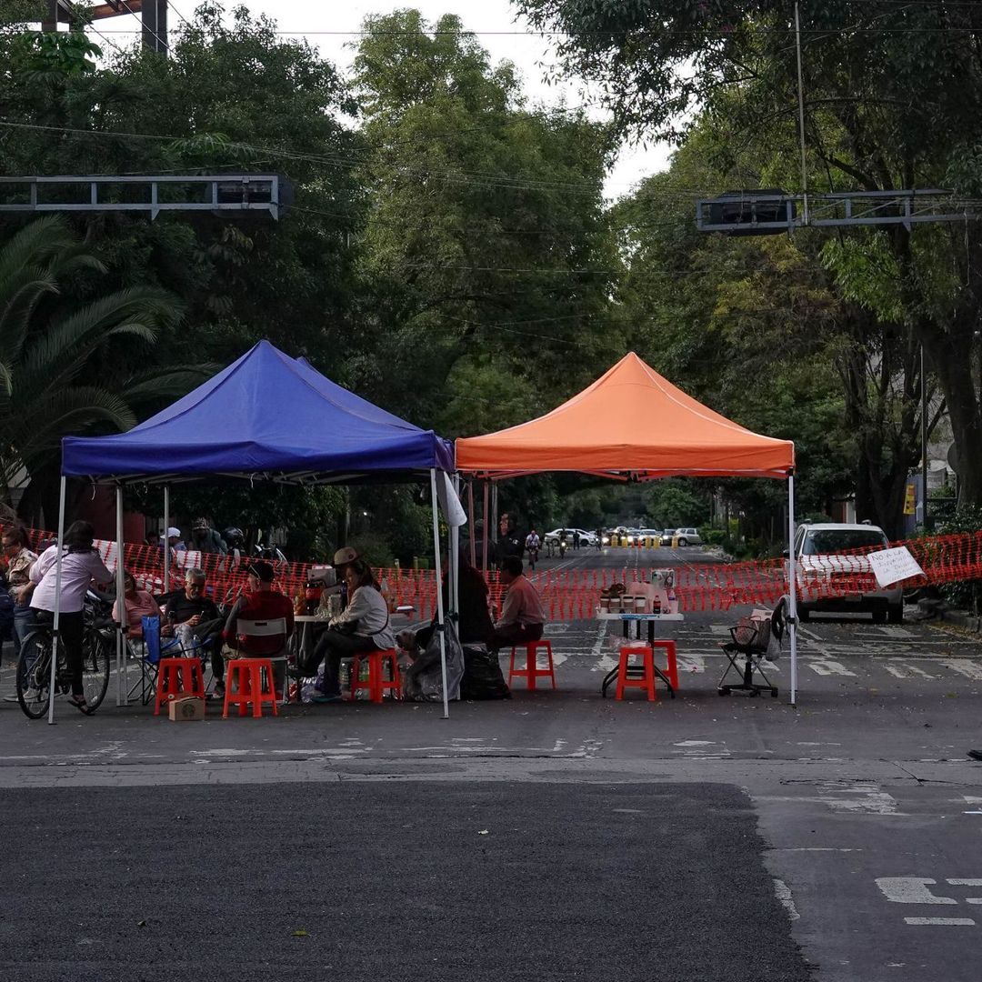 Bloqueo vecinos de la colonia Del Valle.