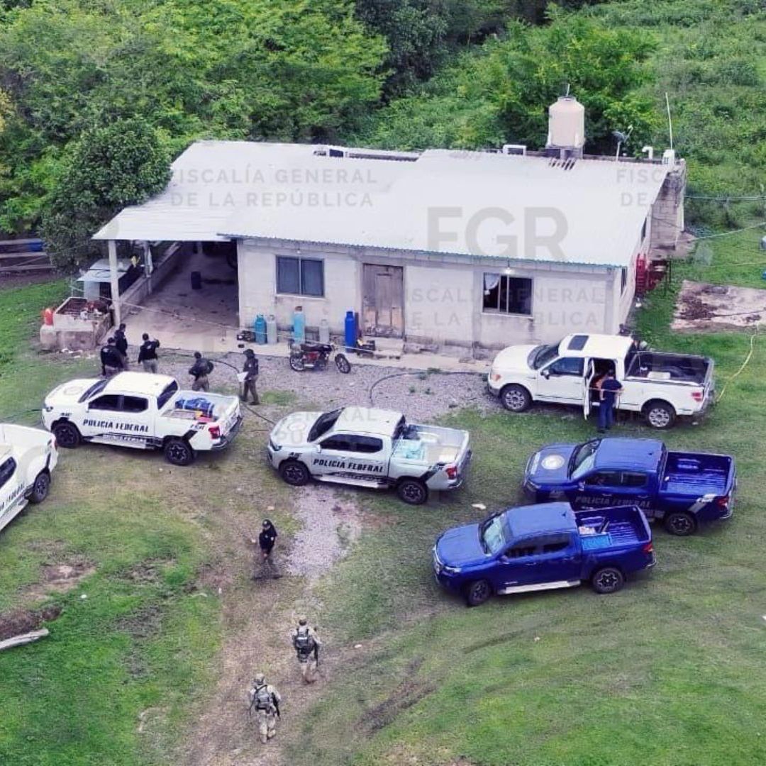 Asegura Fgr Droga, Armas Y Explosivos En Cateos En Tierra Blanca