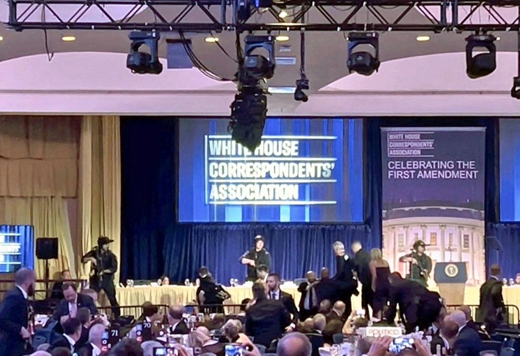 Cena de corresponsales.