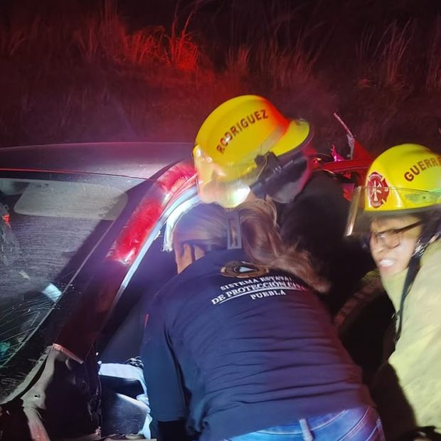 Accidente Choque Dos Automóviles Muerto Lesionado Autopista Siglo XXI Atlixco Puebla