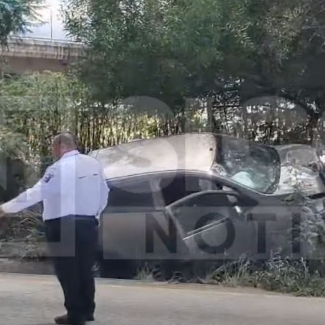 Accidente Choque Poste Automóvil Abandonado Autopista México Puebla Estadio Cuauhtémoc