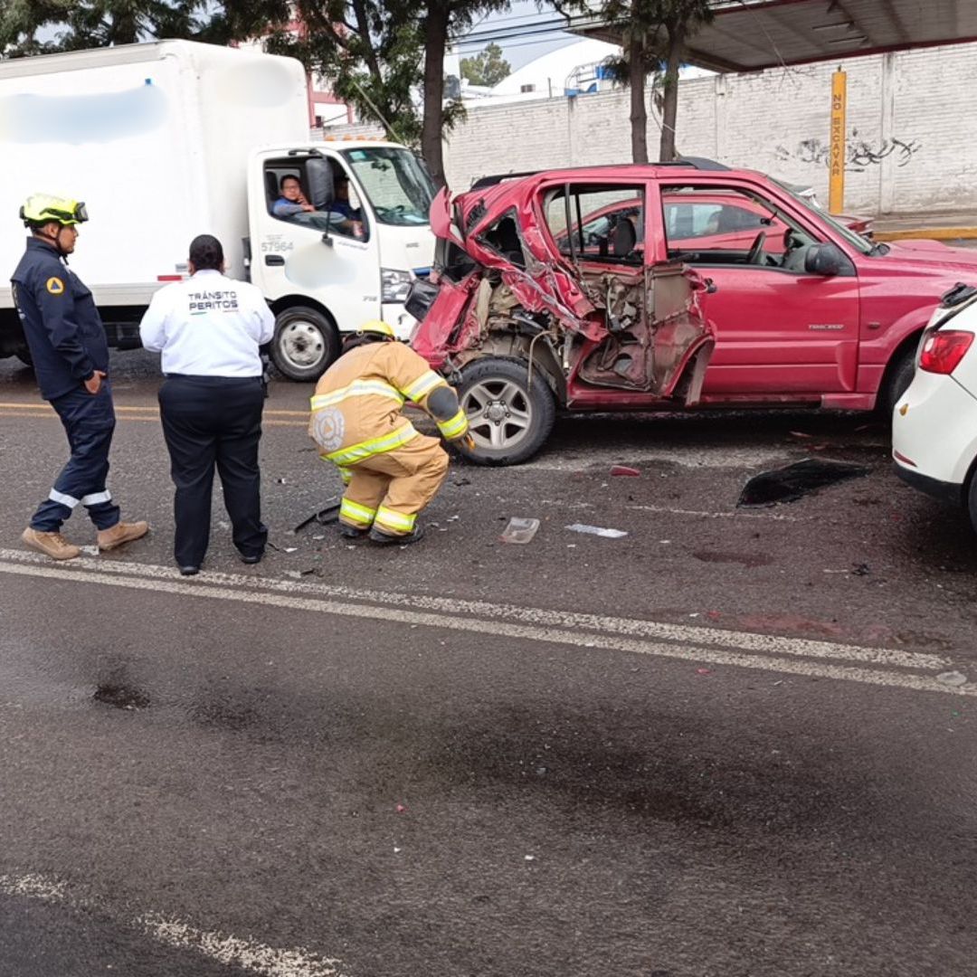 Accidente Camioneta Automóvil Joven Lesionado San Pablo Xochimehuacan Puebla