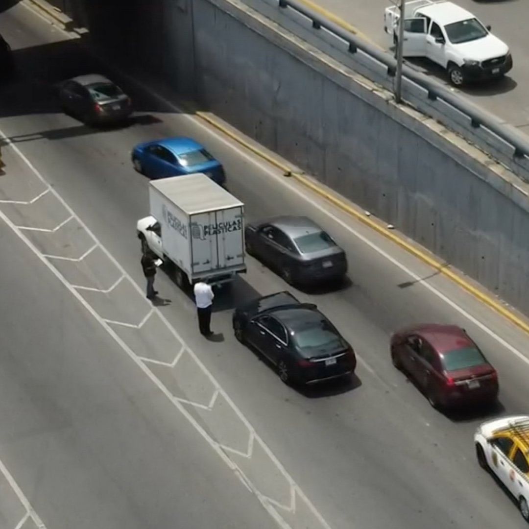Choque múltiple en avenida Morones Prieto en Monterrey