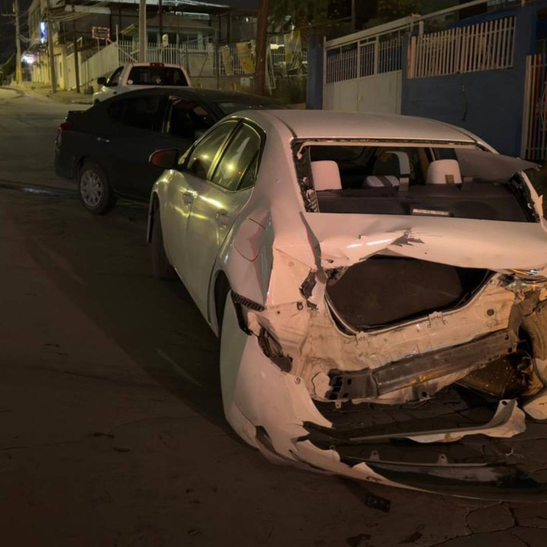 Vehículos Quedaron Obstruyendo la Vialidad