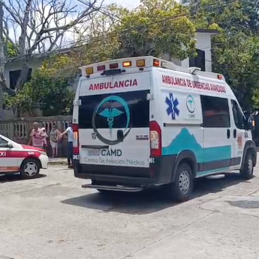 Accidente entre taxi y camioneta en Tuxpan