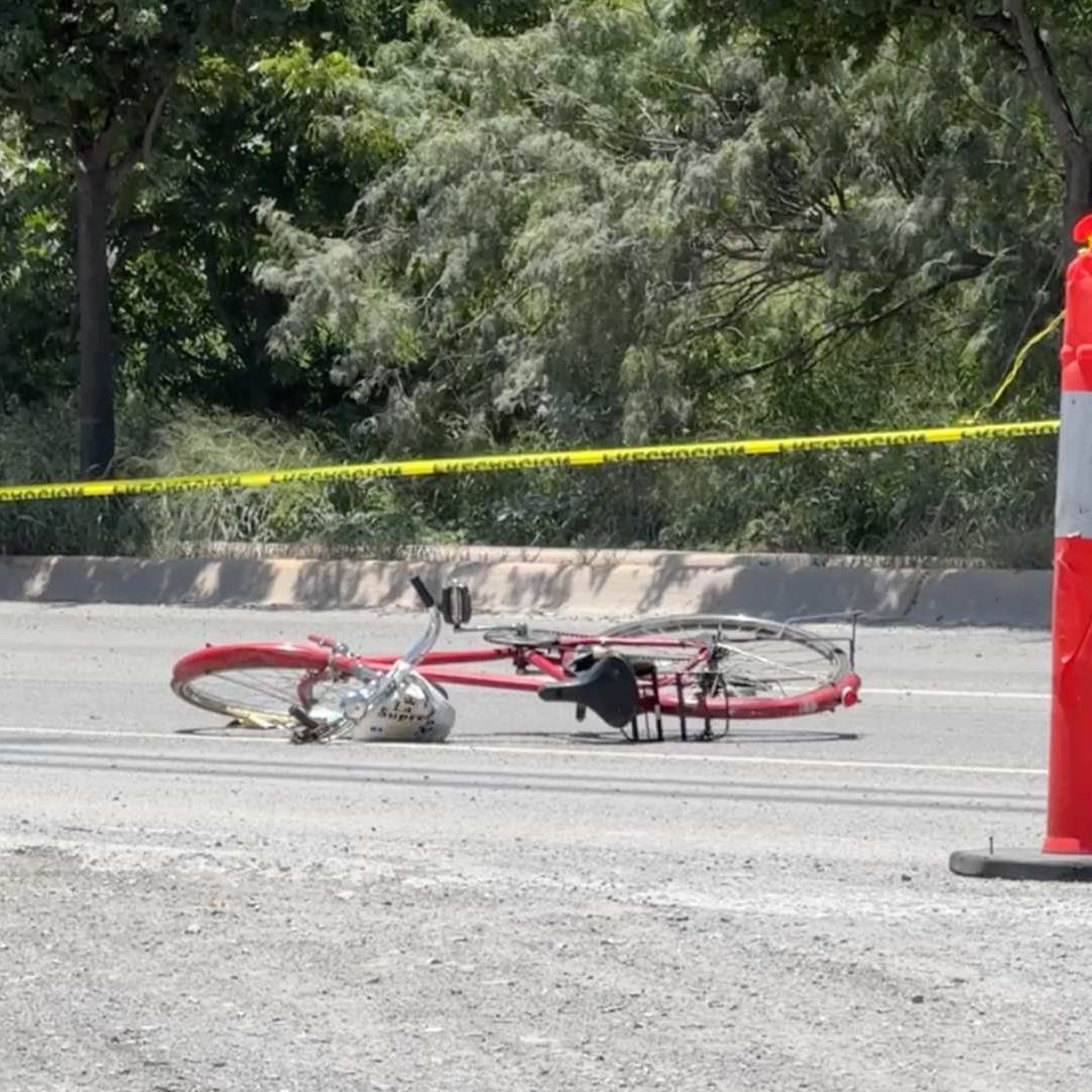 Carril acordonado y bicicleta tirada