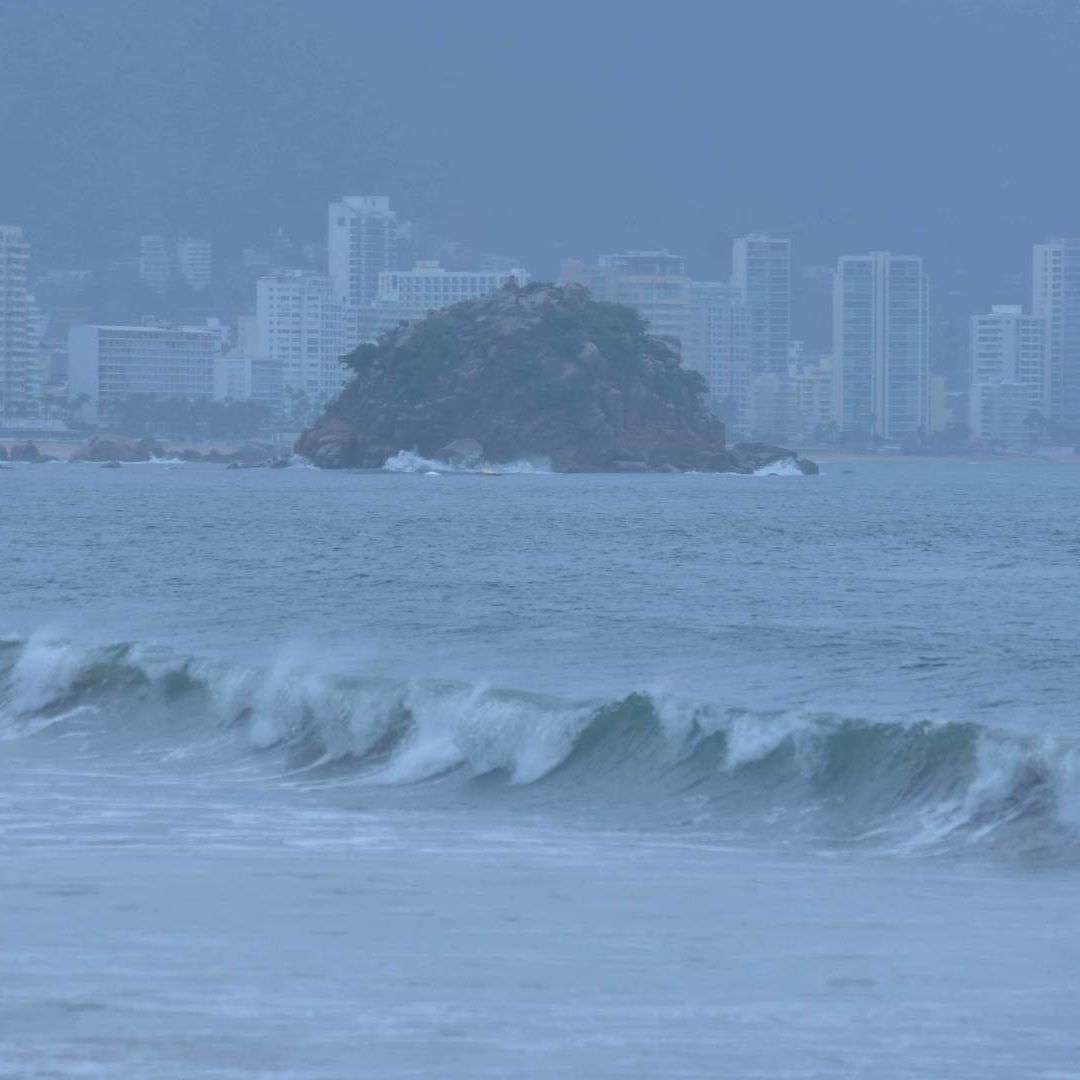 Lluvias en Acapulco por la tormenta tropical Flossie el 30 de junio de 2025. Foto: Cuartoscuro | Archivo