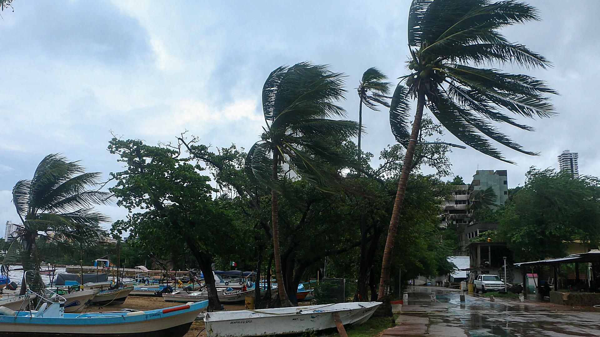 Efectos de la tormenta tropical Raymond en Acapulco en octubre 2025