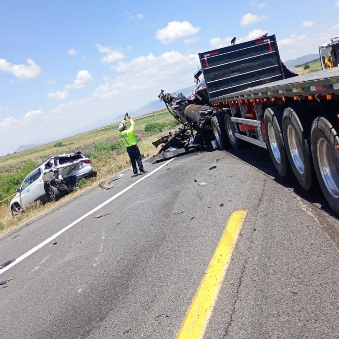 Trasciende que una persona perdió la vida en el accidente.