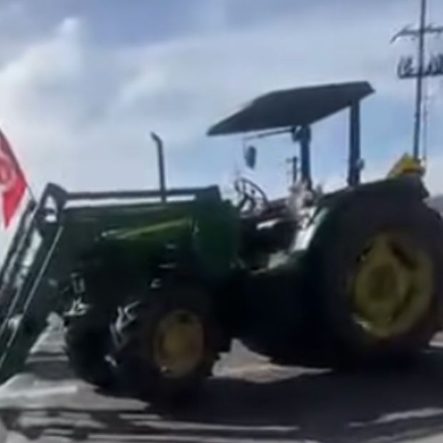 Bloqueo en la Carretera Federal México-Veracruz por manifestación.