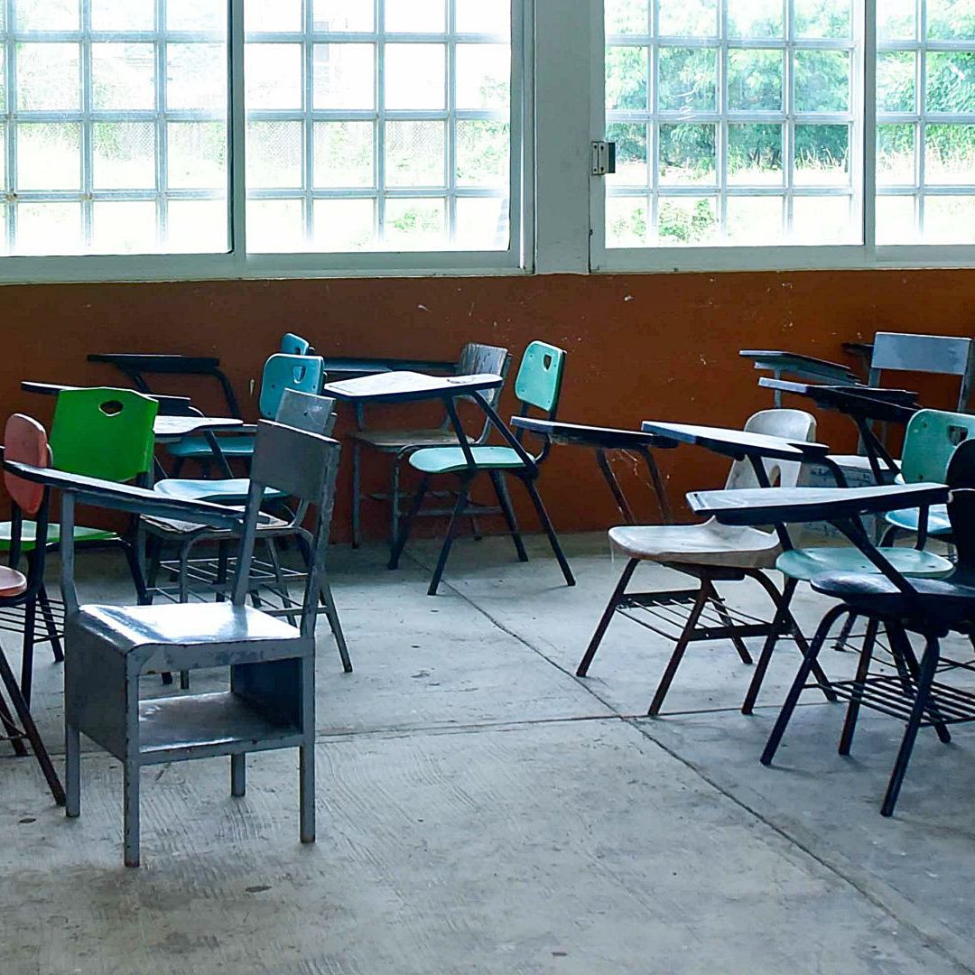 Aulas vacías en primaria de Acapulco por lluvias en septiembre 2025. Foto: Cuartoscuro | Archivo