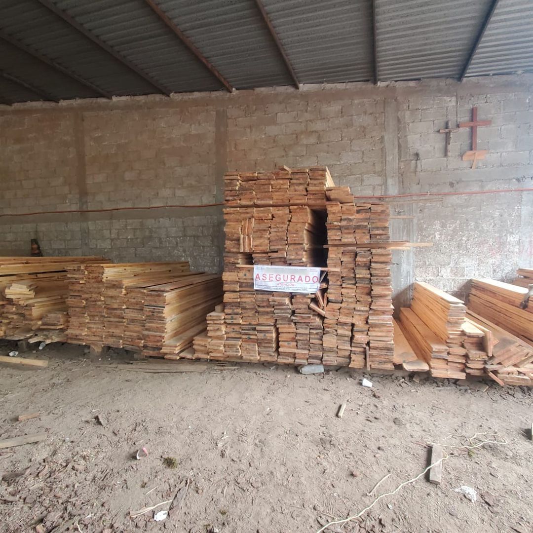 Las autoridades aseguraron el material por no acreditar su procedencia.
