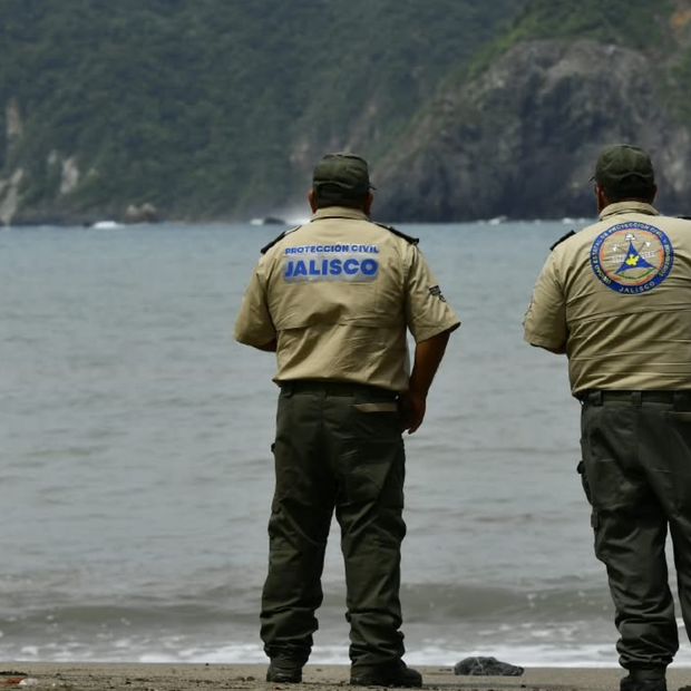 elementos de Protección Civil Jalisco