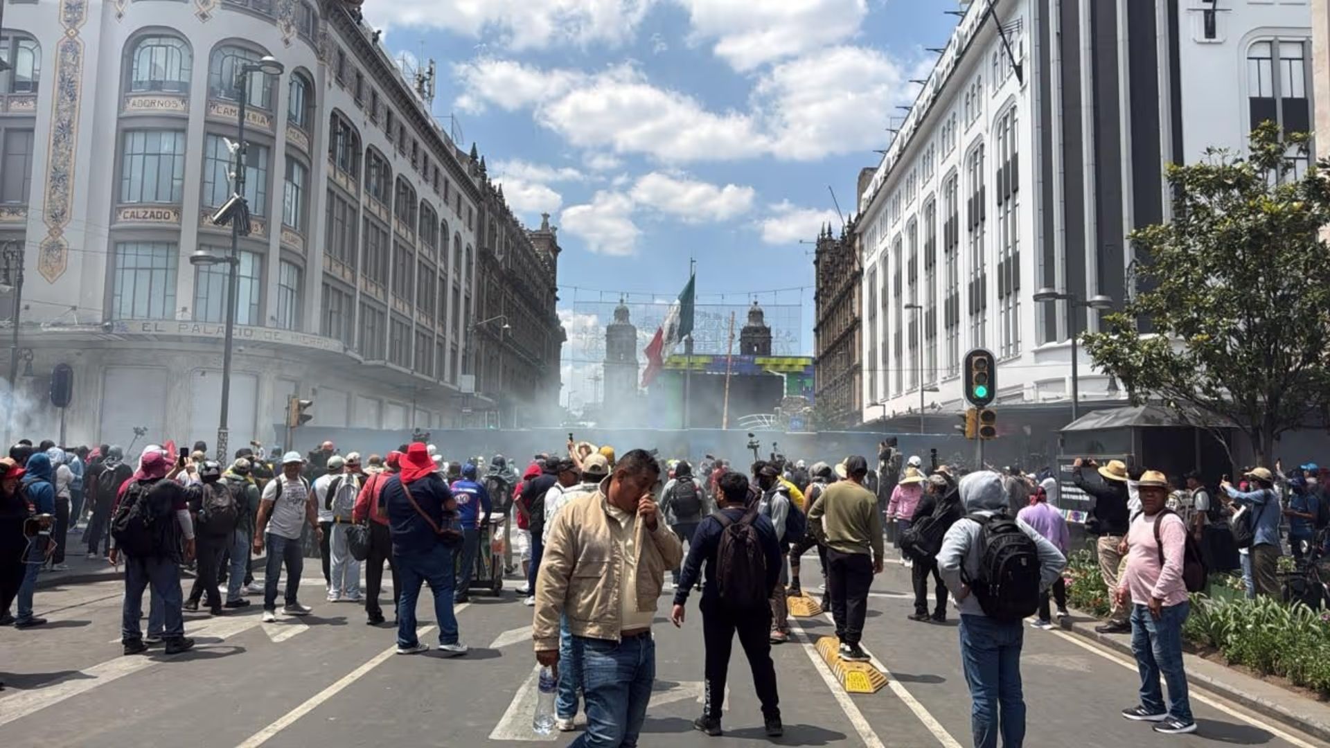 Protesta maestros de la CNTE en CDMX 2026