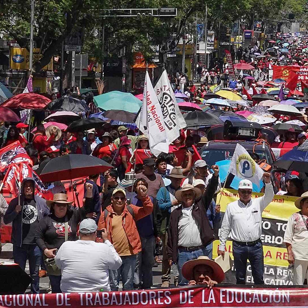 Marcha de la CNTE en CDMX el Día del Maestro 2026