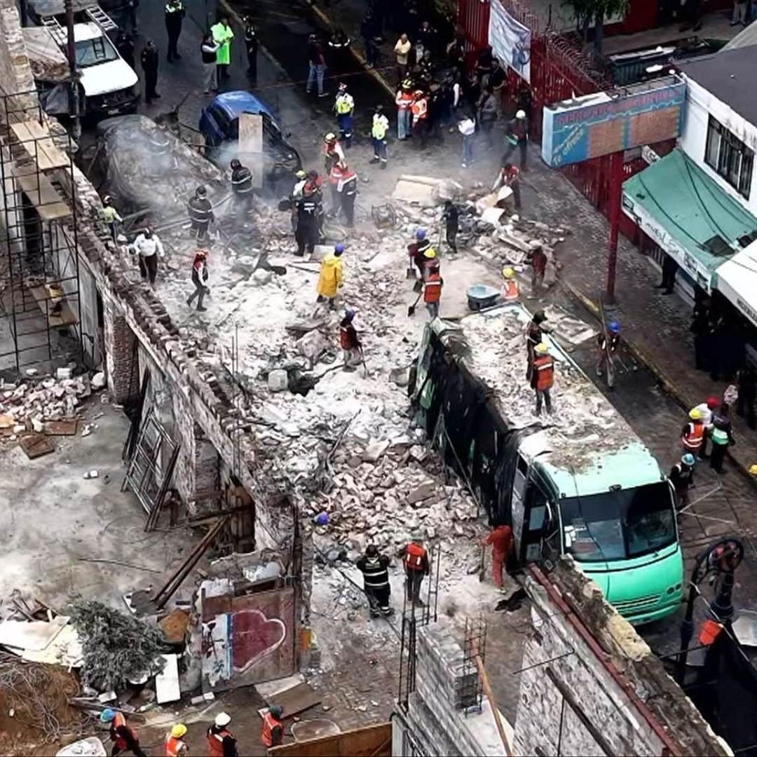Construcción de donde cayó una barda en el Centro Histórico de la CDMX