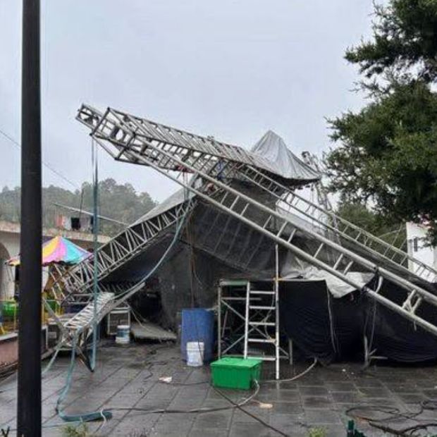 Estructura Concierto Colapsada Feria Patronal Atoluca Teziutlán Sierra Nororiental Puebla