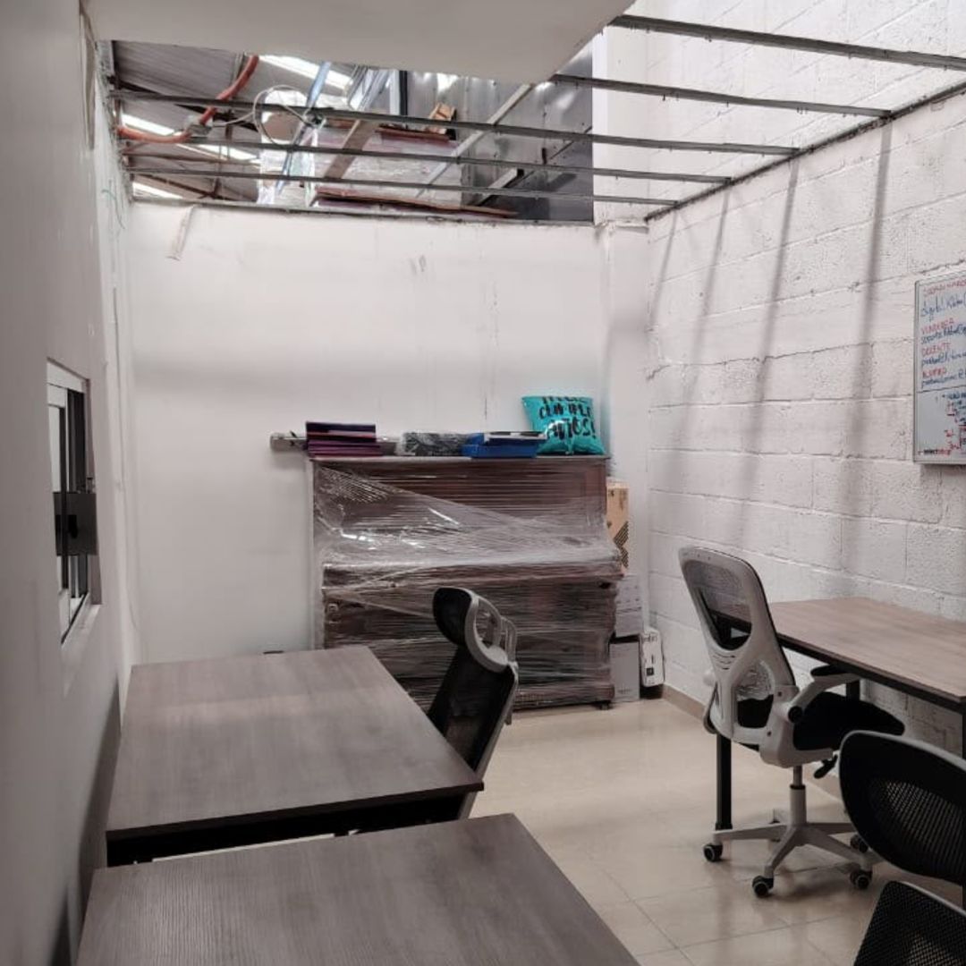 Colapso Techo Oficina Corredor Industrial La Trinidad Sanctorum Cuautlancingo Puebla