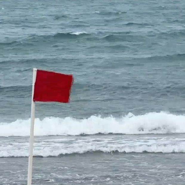 Las autoridades de Veracruz activan la bandera roja por oleaje elevado