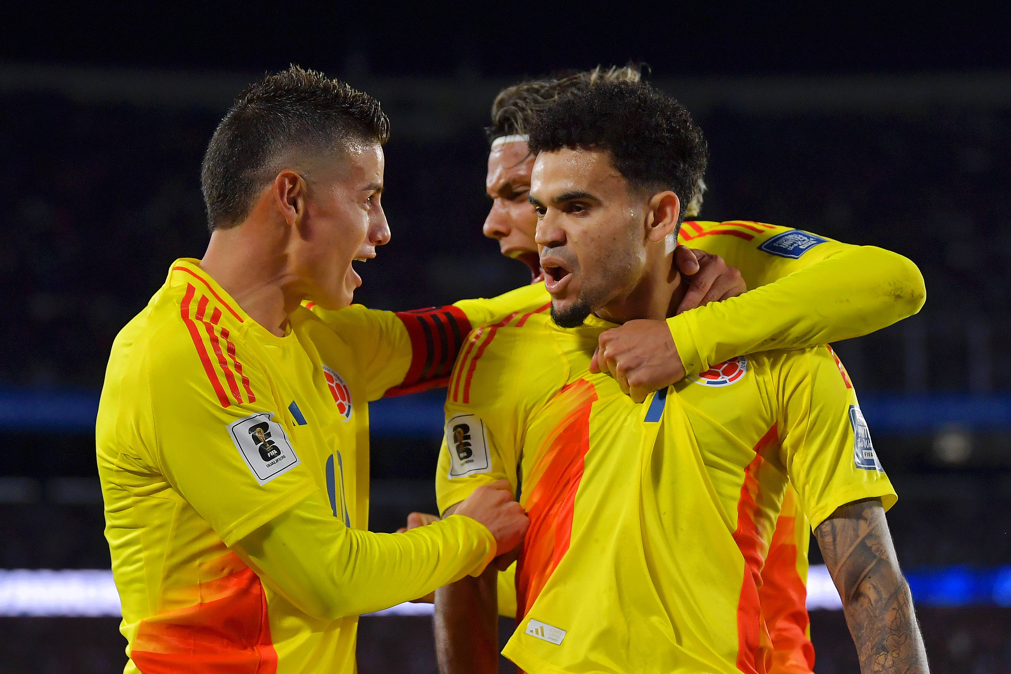 Jugadores de la selección de Colombia durante de un partido de futbol