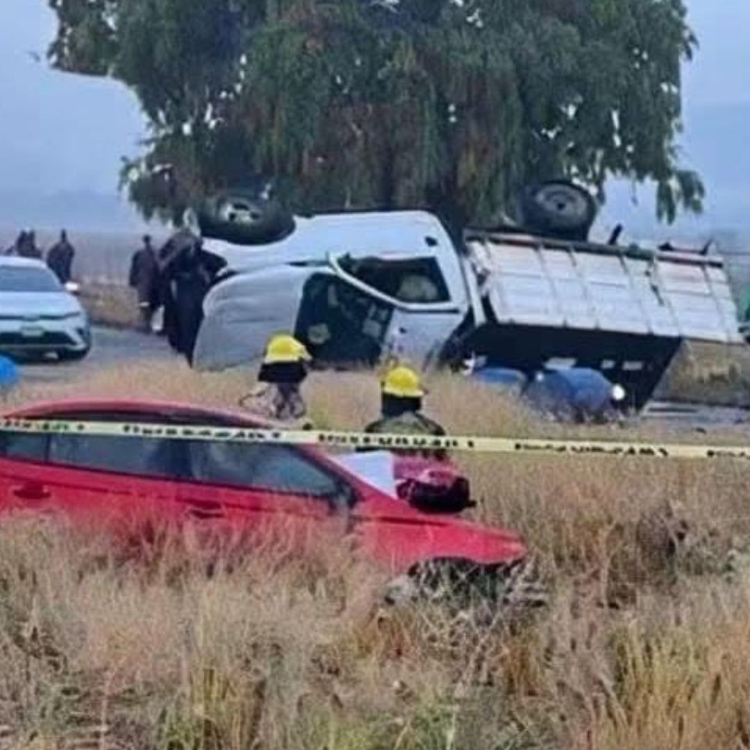 La víctima terminó prensada en el asiento del conductor.