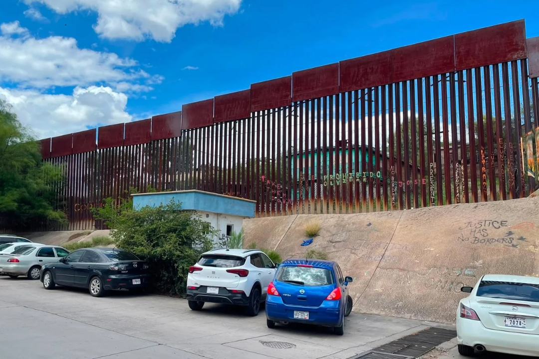 Restringirán Tierras Públicas de Arizona Hasta 2029 por Obras del Muro Fronterizo