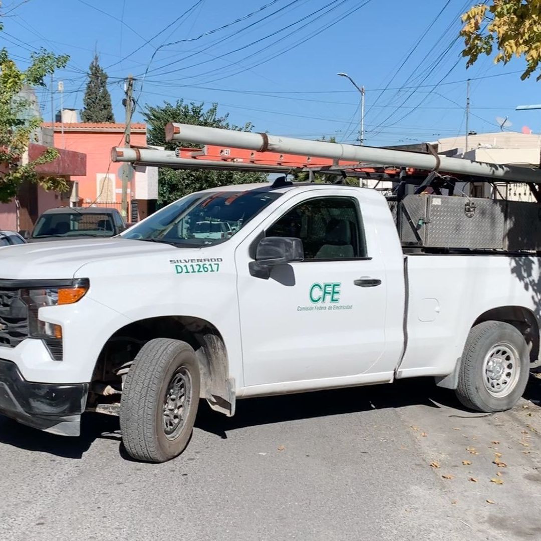 Camioneta CFE
