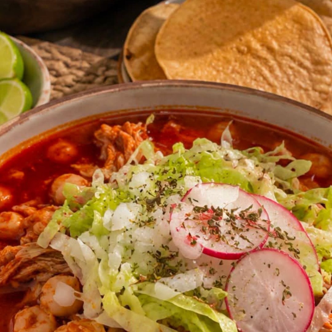 El pozole es uno de los platillos típicos en la cena del 15 de septiembre en México