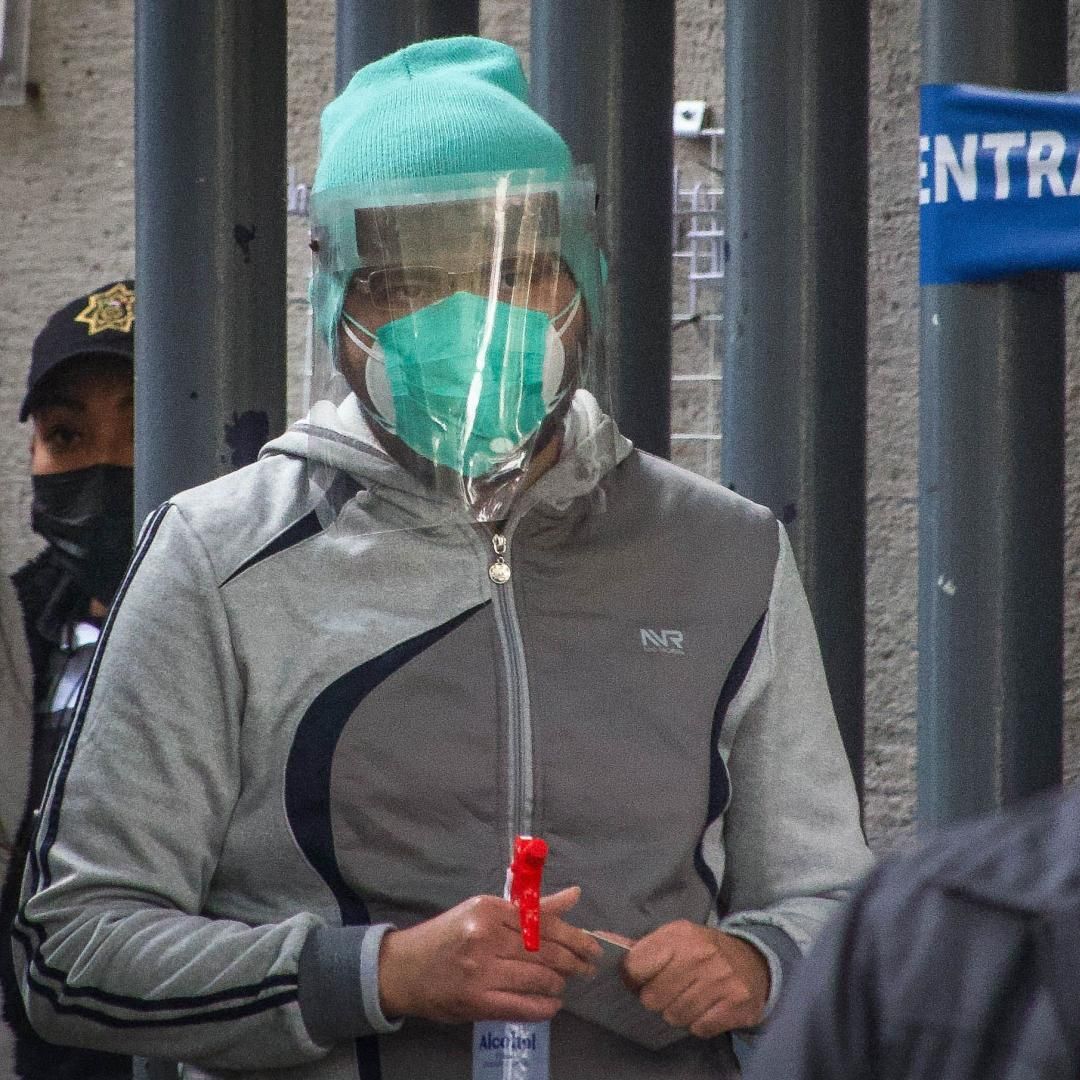 Personas en CDMX usan cubrebocas por casos de COVID-19 en diciembre de 2022. Foto: Cuartoscuro | Archivo
