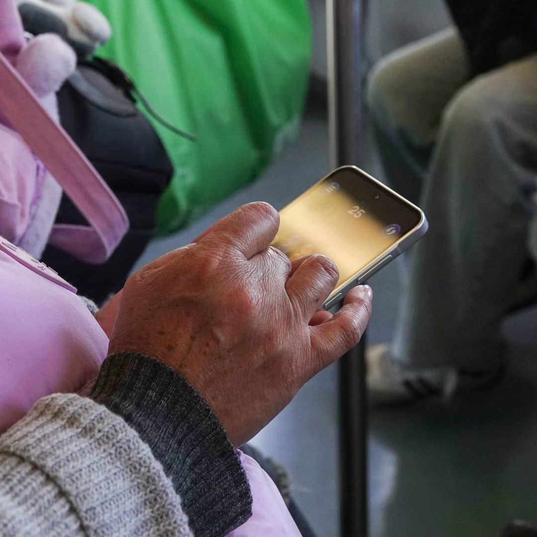 Checa cuándo Empezarán a Cancelar Líneas de Celulares en 2026