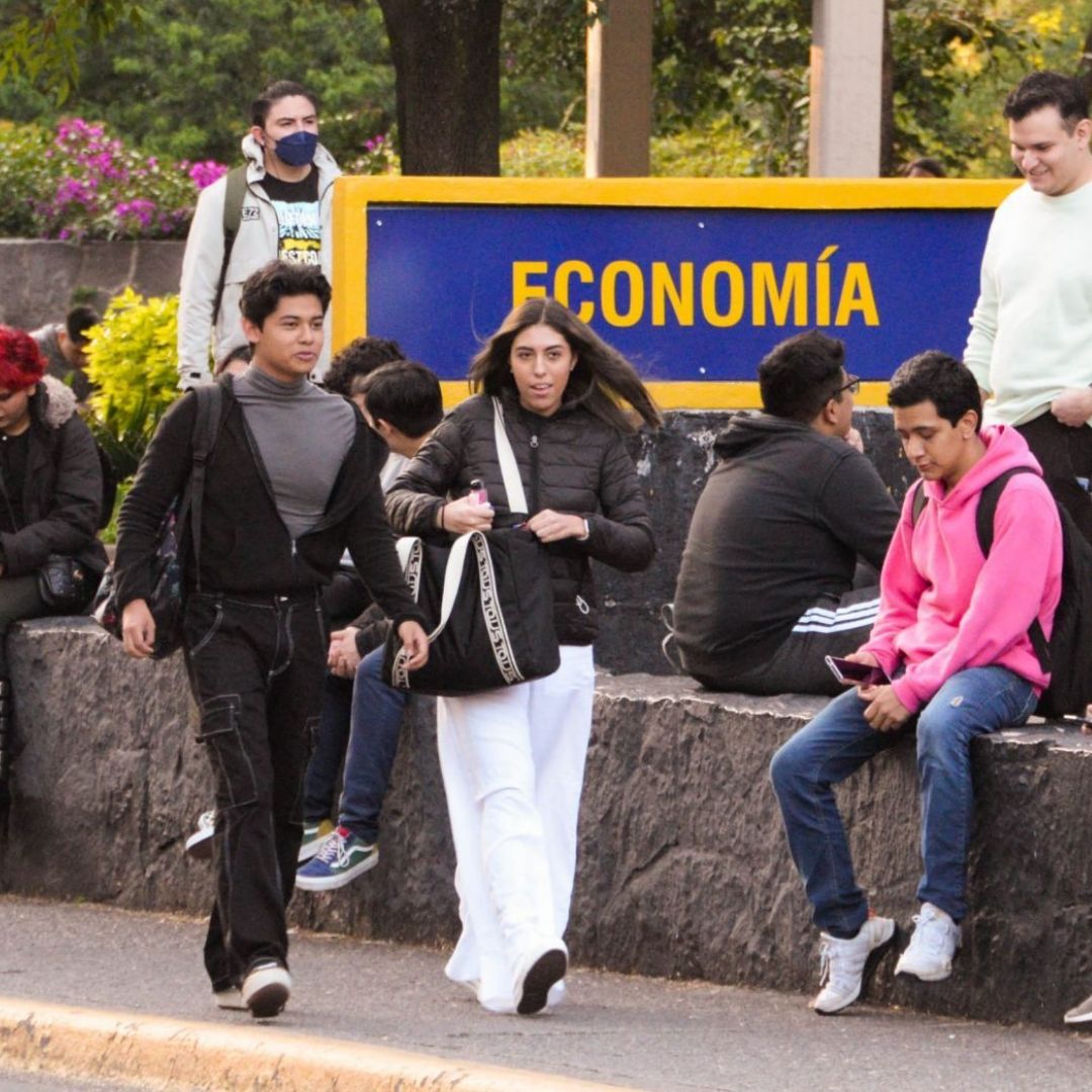 Cuántos aciertos pidieron en resultados UNAM 2021, 2022, 2023, 2024, 2025 y 2026 para licenciatura