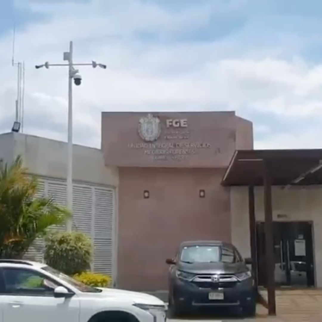 Entre los cuerpos encontrados en la autopista Orizaba-Puebla se encuentra una mujer. Foto: N+