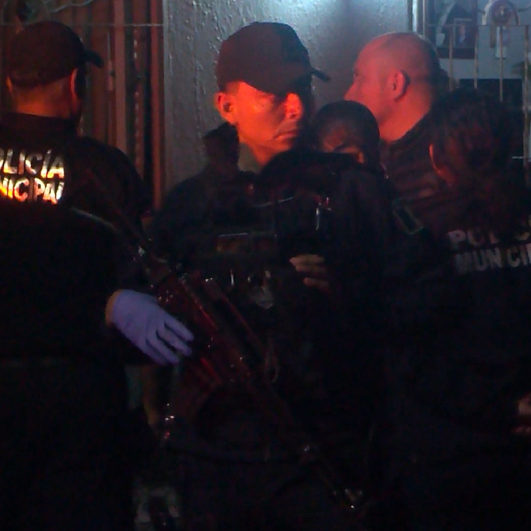 Policías