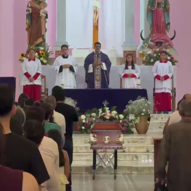 dan-ultimo-adios-a-la-doctora-cristina-ramos-arguello-en-paso-del-macho-veracruz-asesinada-en-fraccionamiento-santa-cecilia-veracruz