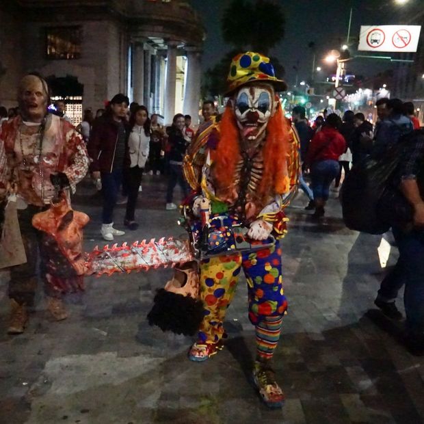 Mega Desfile de Día de Muertos