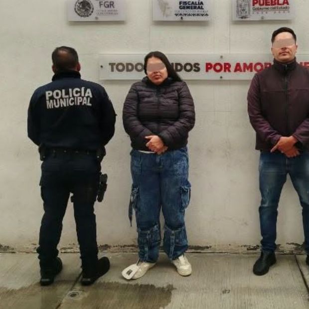 Detenidos Nathalia Andrea N Arnold Esneyder N Extorsión San Antonio Mihuacán Coronango Puebla