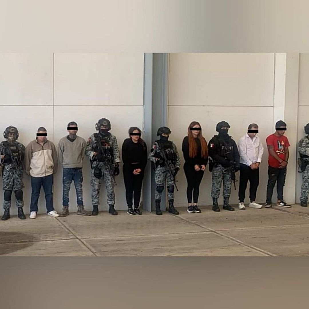 Personas detenidas durante operativo de fuerzas de seguridad en Michoacán. Foto: Gabinete de Seguridad