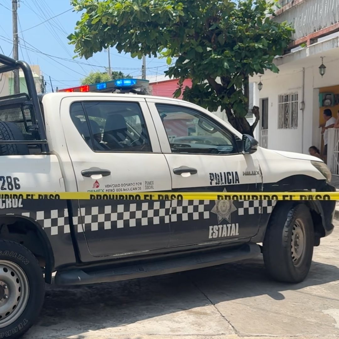 Habitantes de Tuxpan Detienen a Presunto Ladrón en una Tienda de Conveniencia