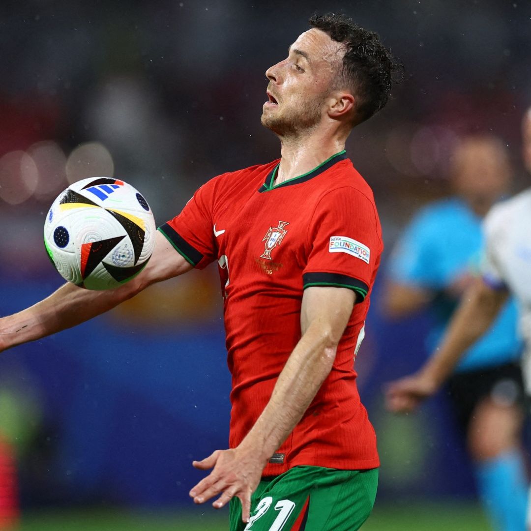 Multan a Club Saudí Al-Taawon con Juego a Puerta Cerrada por Burlarse del Fallecido Diogo Jota