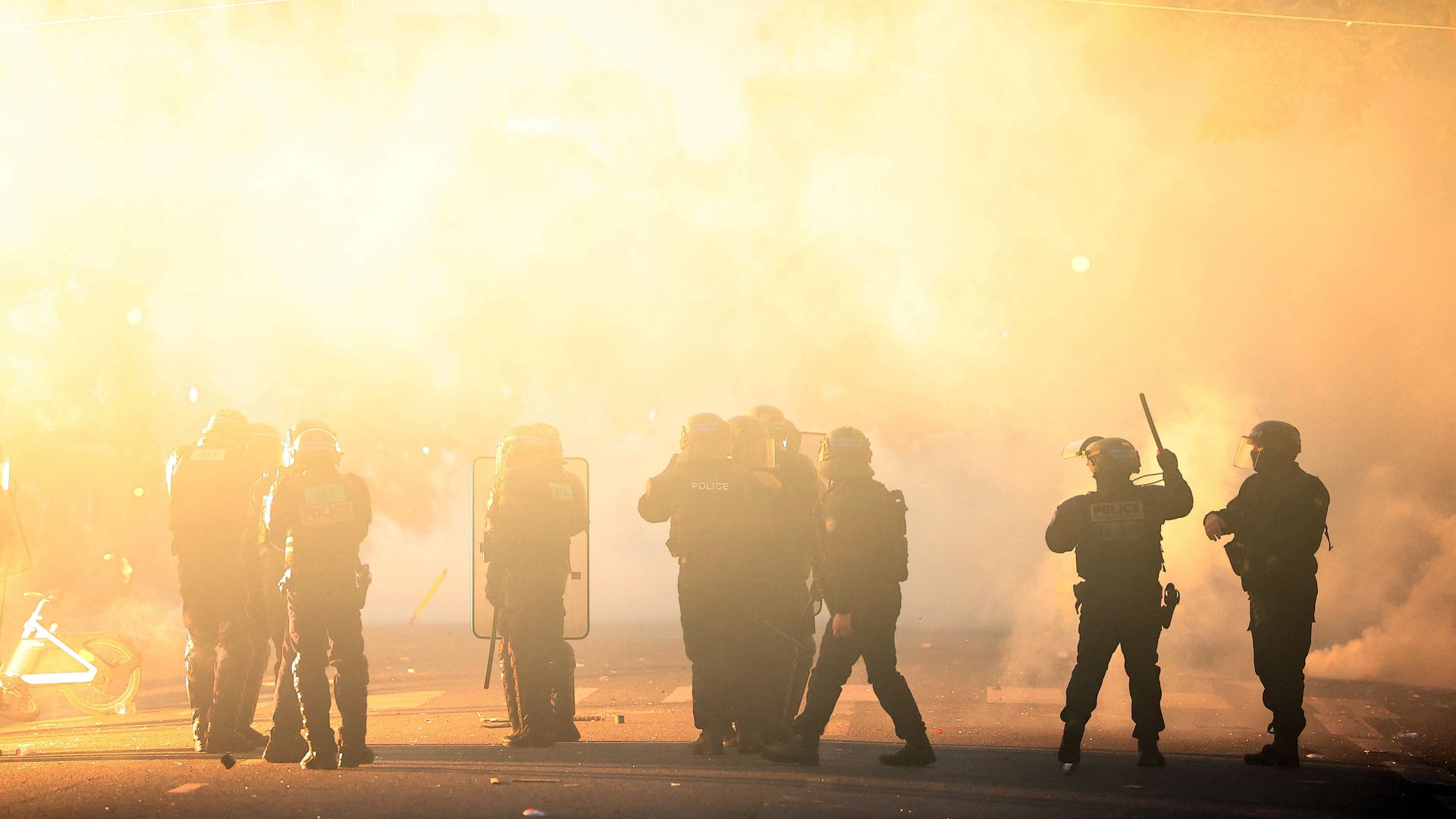 Disturbios en París durante las celebraciones por el triunfo del PSG.
