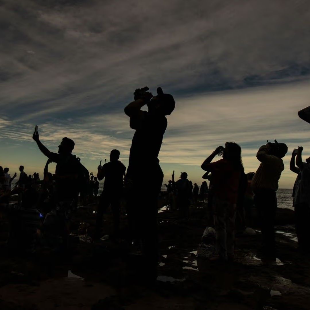 Estos son síntomas de alerta por dolor de ojos tras ver el Eclipse Solar 2026