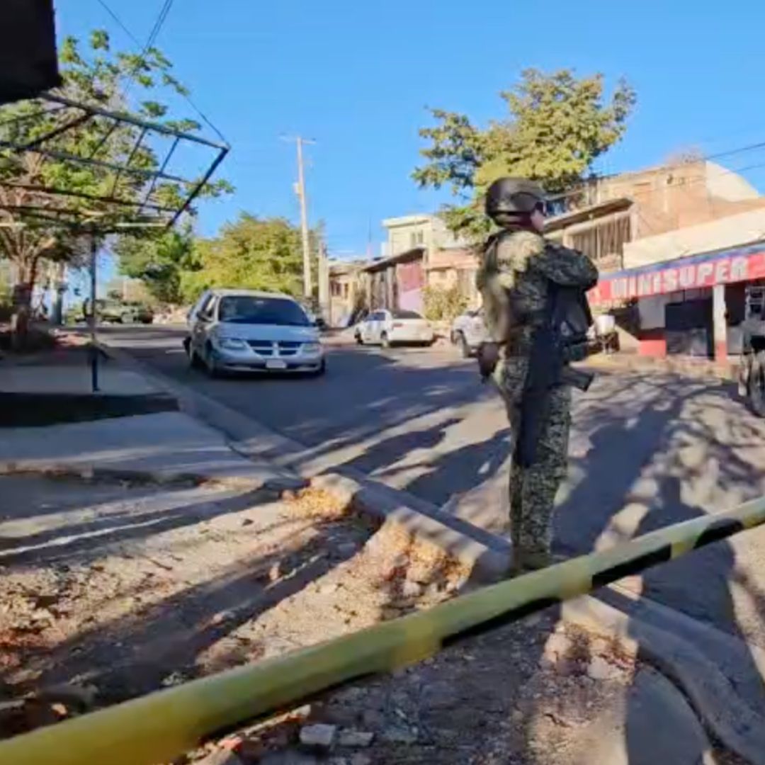 Persecución Deja Dos Detenidos y una Camioneta Asegurada en Colonia de Culiacán, Sinaloa