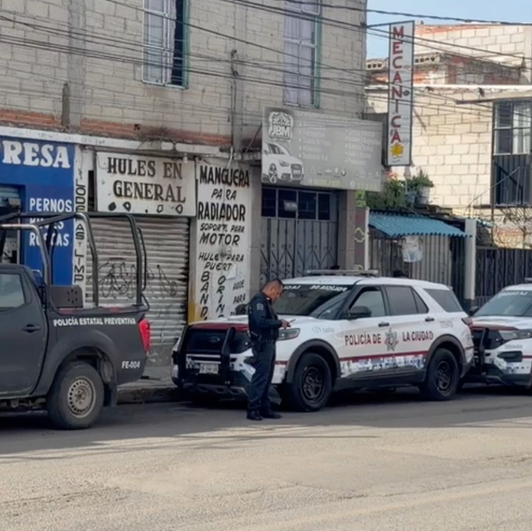 Ataque armado en la Avenida Nacional de Puebla deja dos muertos.