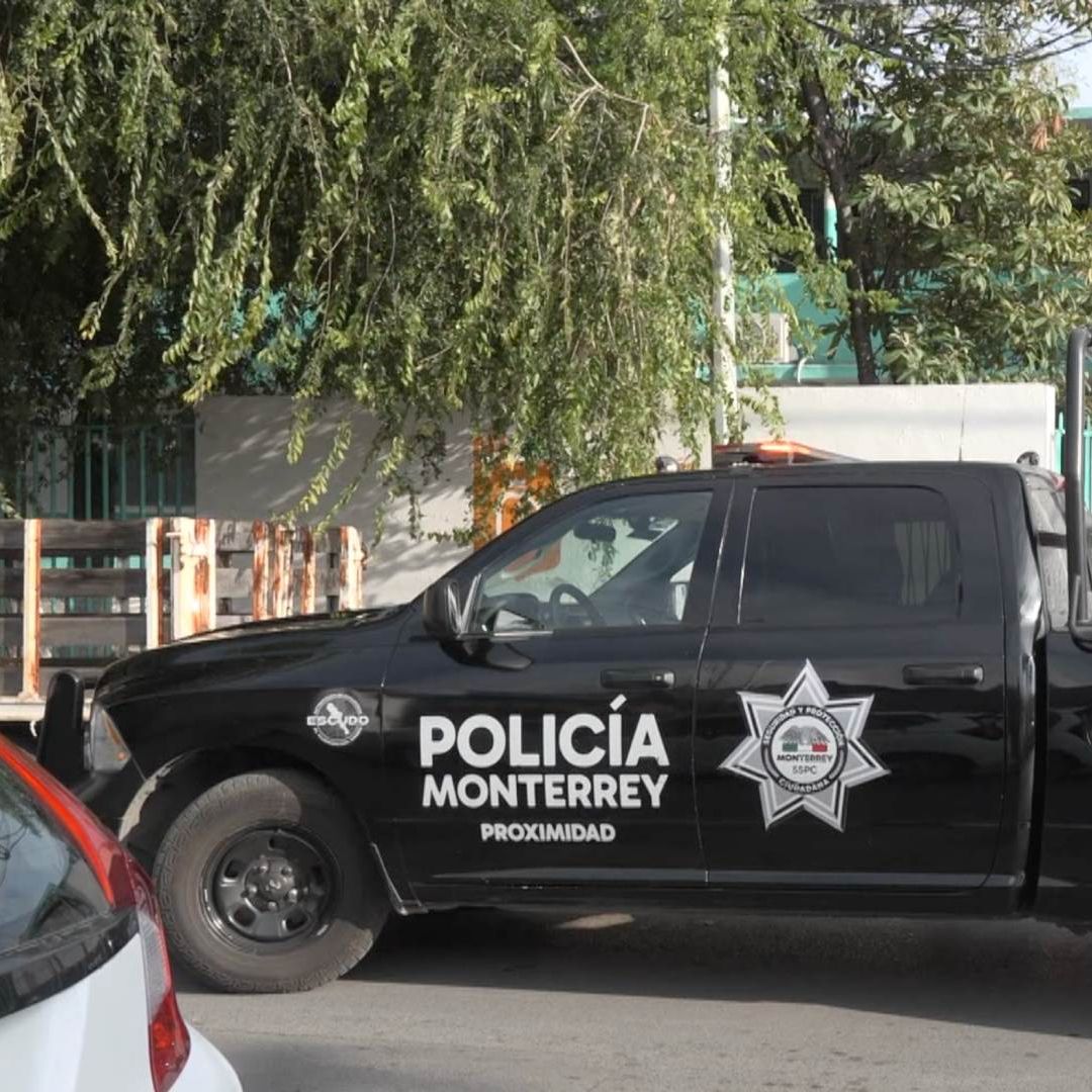 Policía de Monterrey investiga caso de alumnas intoxicadas en secundaria