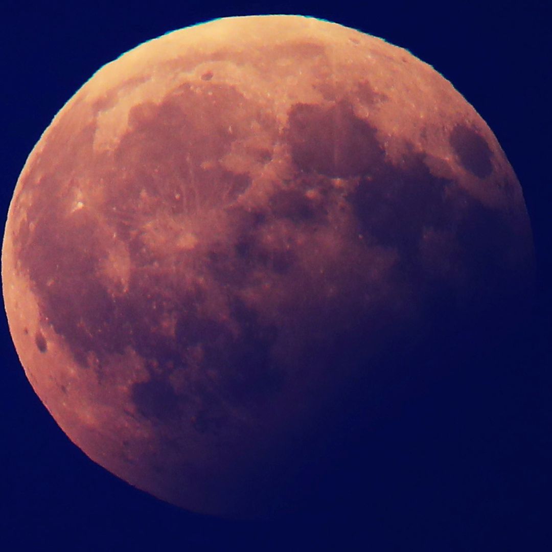 Eclipse Lunar Parcial 27 de agosto 2026. A qué hora inicia y si se puede ver directamente.