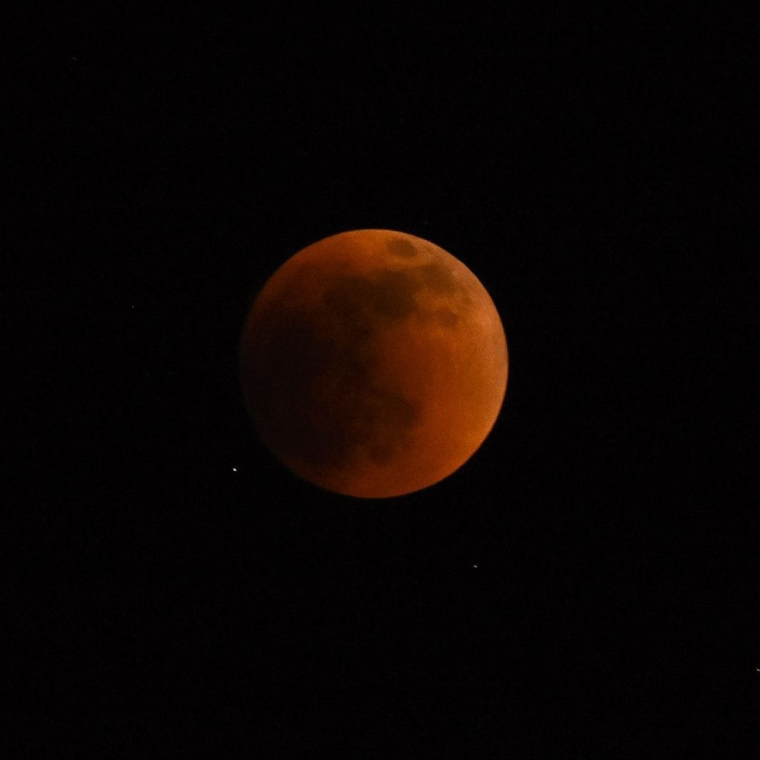 Eclipse lunar