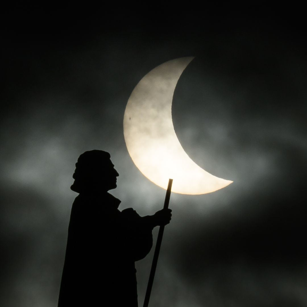 Eclipse solar capatado en Grecia.