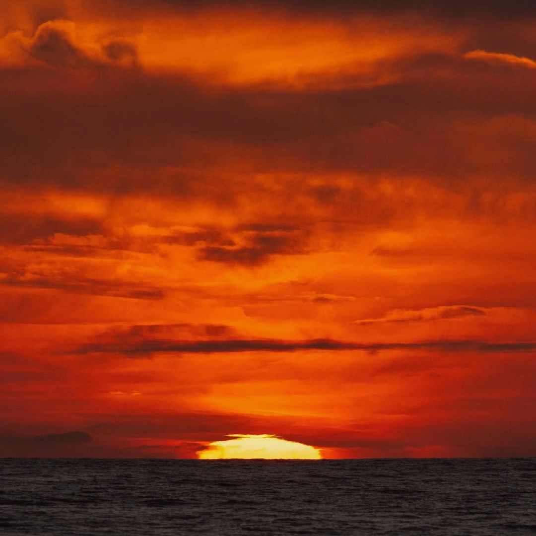 Océano Pacífico al atardecer