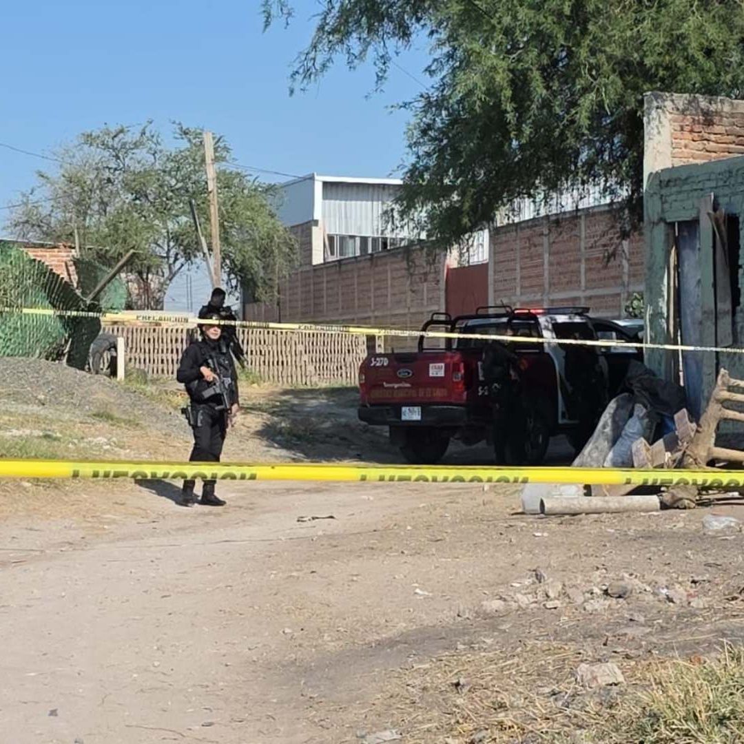Camioneta policía fallecido